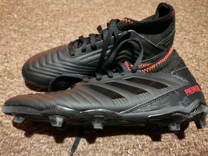 boys football boots size 4